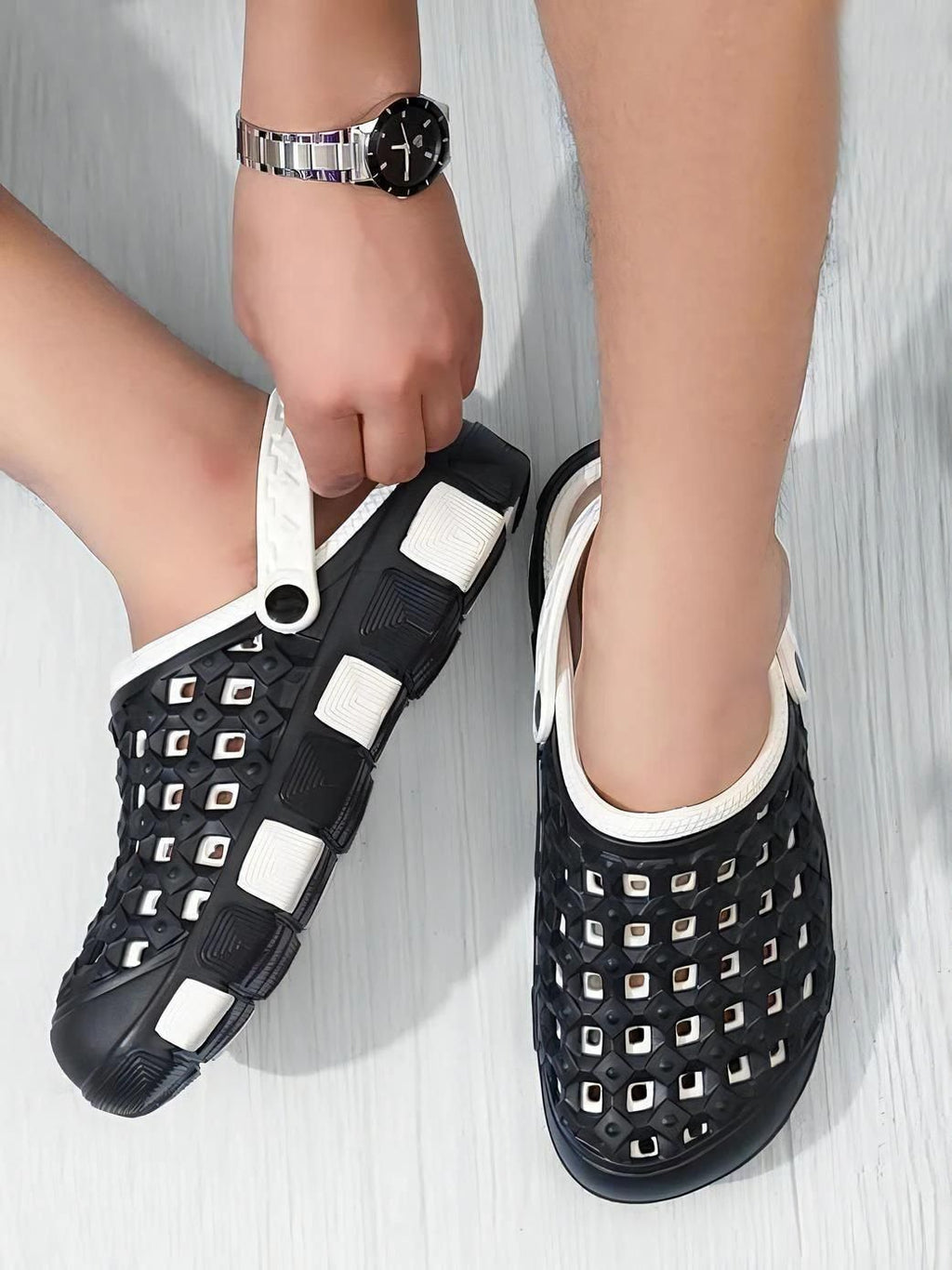 Clogs ™ Footwear